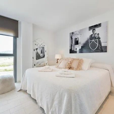 Address Luxury Living 이비자타운
